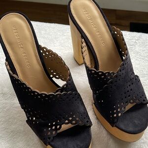 Veronica Beard Gaynor Navy blue platform clog sandals size 9